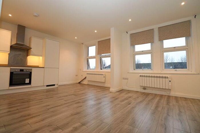 1 Bedroom Flat To Rent In Wimborne Road, Bournemouth, BH9