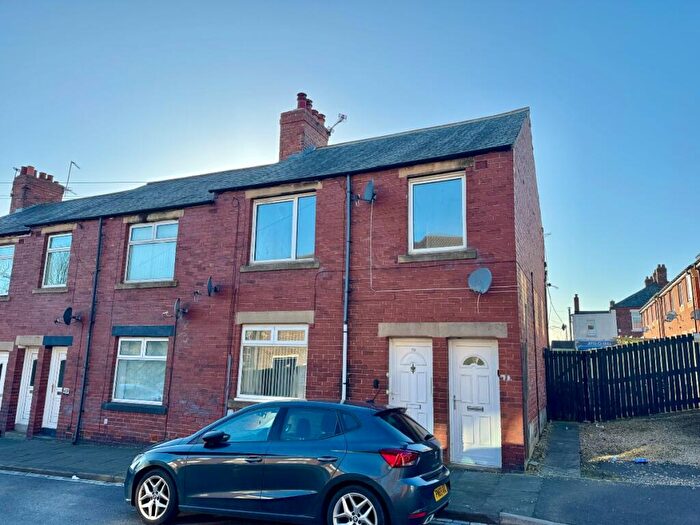 3 Bedroom Flat To Rent In Ravensworth St, Wallsend., NE28