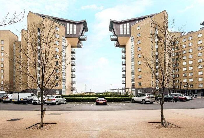 1 Bedroom Apartment To Rent In Pierpoint Building, Westferry Road, Canary Wharf, London, E14