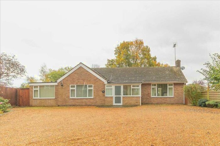 2 Bedroom Bungalow To Rent In Manor Close, Isham, NN14