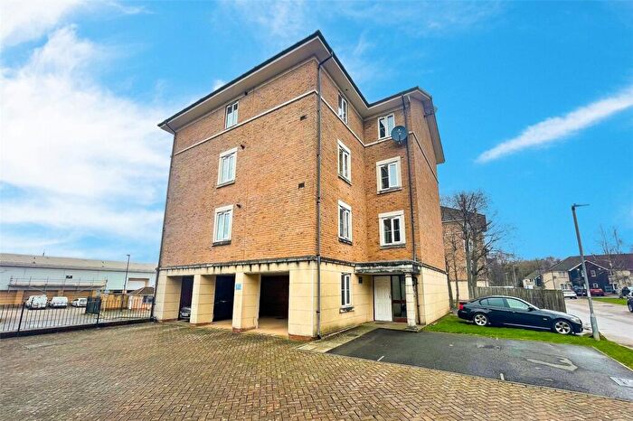 2 Bedroom Apartment To Rent In Ffordd James McGhan, Cardiff, CF11