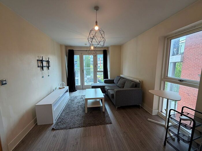 2 Bedroom Flat To Rent In Cregoe Street, Birmingham, Park Central, B15