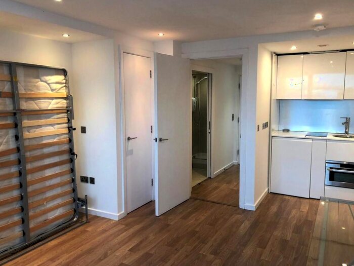 1 Bedroom Flat To Rent In Bridgewater Place, Water Lane, Leeds, LS11