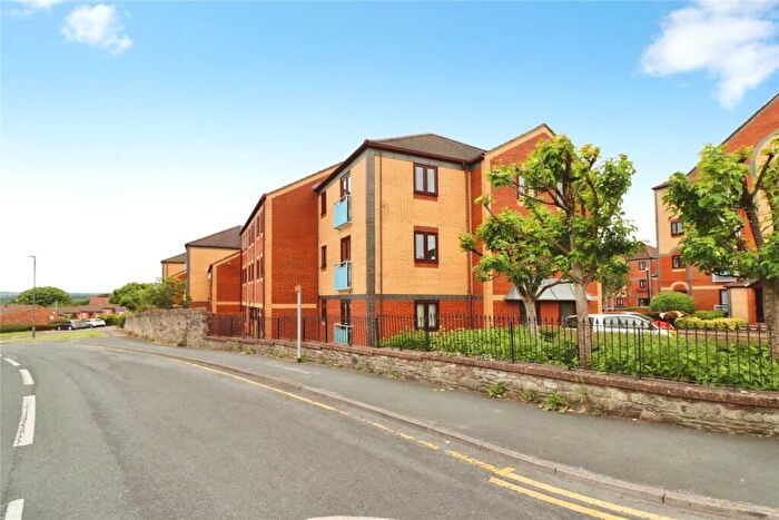 2 Bedroom Flat For Sale In Taylor Close, Kingswood, Bristol, BS15