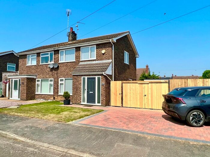 3 Bedroom Semi-Detached House To Rent In Bramley Road, Market Deeping, Peterborough, PE6