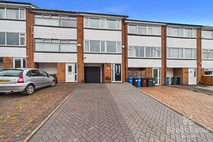 3 Bedroom Terraced House For Sale In Victoria Street, Hyde, Greater Manchester, SK14