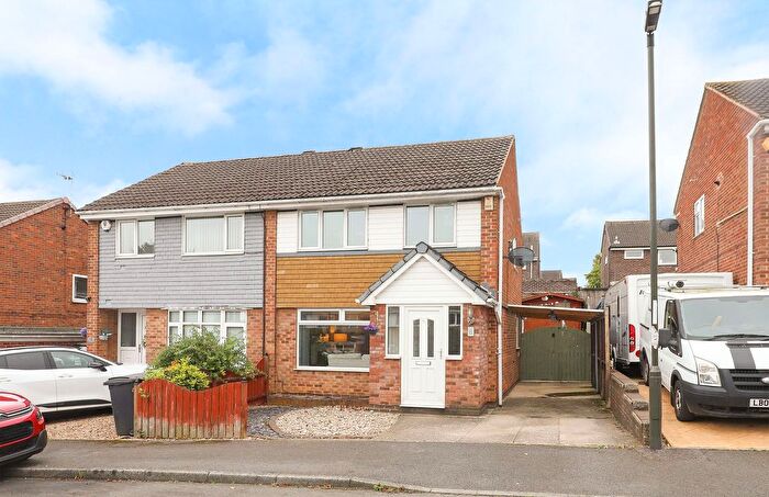3 Bedroom Semi-Detached House For Sale In Bay Court, Killamarsh, S21