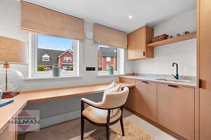 3 Bedroom Detached House For Sale In York Crescent, Wilmslow, SK9