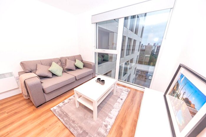 1 Bedroom Flat To Rent In The Gateway, Trafford Road, Salford, M5