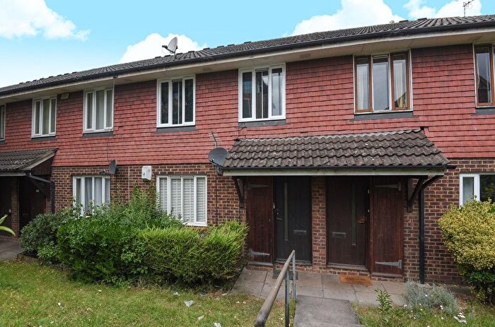 1 Bedroom Flat For Sale In Wimbledon Park Road, Southfields, London, SW18