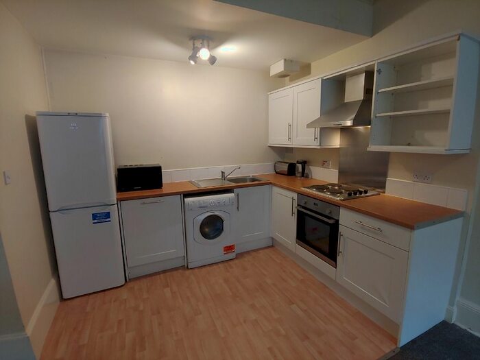 3 Bedroom Flat To Rent In Montague Street, Newington, Edinburgh, EH8