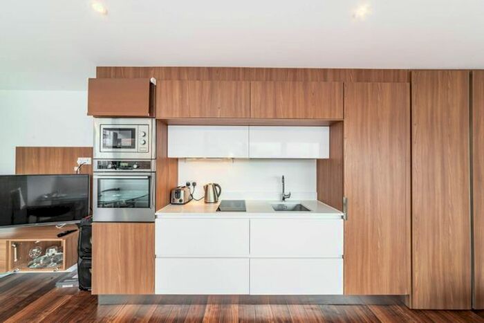 Studio To Rent In Centre Heights, Hampstead, London NW3