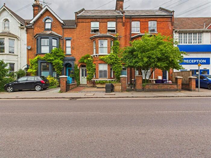 1 Bedroom Flat To Rent In Walsworth Road, Hitchin, Hertfordshire, SG4