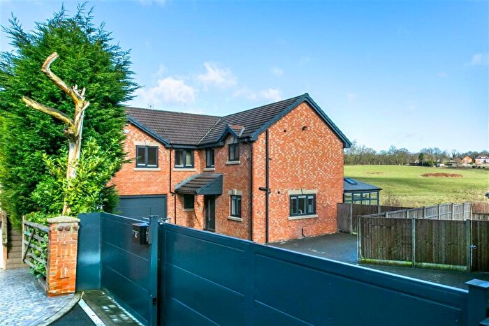 5 Bedroom Detached House To Rent In Drywood Avenue, Worsley, Manchester, M28