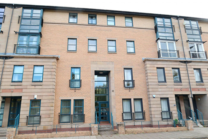 2 Bedroom Flat To Rent In Thistle Terrace, New Gorbals, G5
