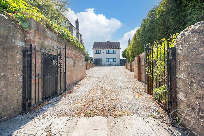 4 Bedroom Detached House For Sale In High Oakham Hill, Mansfield, NG18