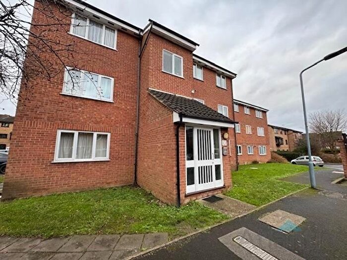 2 Bedroom Flat To Rent In Millhaven Close, Chadwell Heath, RM6