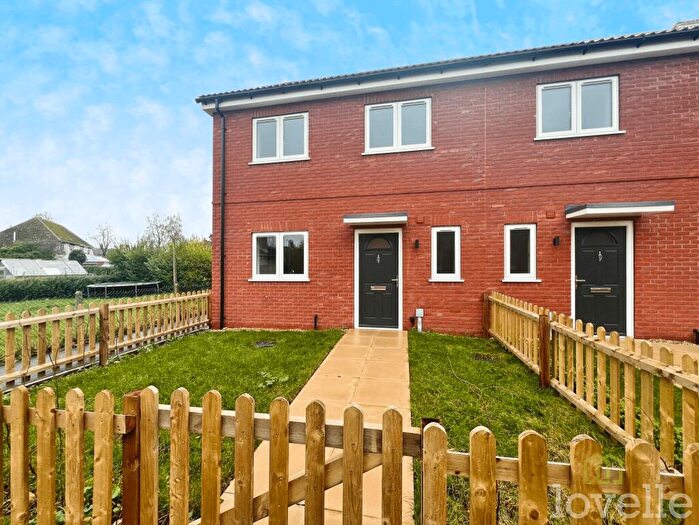 3 Bedroom Semi-Detached House To Rent In Blackburn Court, Coningsby, LN4