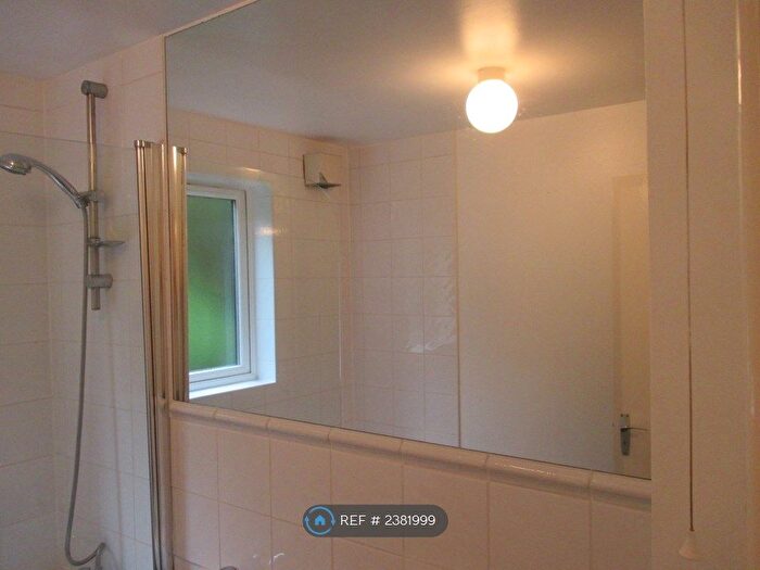 1 Bedroom Flat To Rent In Courtlands Close, Watford, WD24
