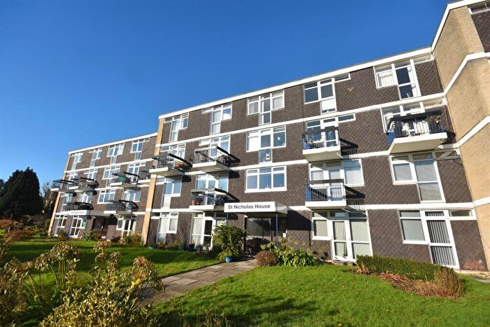 3 Bedroom Maisonette For Sale In St. Nicholas House, Sea View Court, Bradford Place, Penarth, CF64
