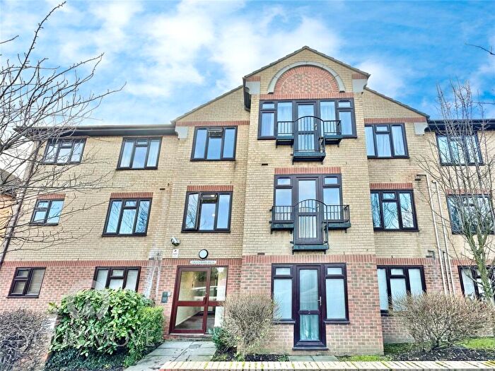 1 Bedroom Flat To Rent In London Road, Greenhithe, Kent, DA9