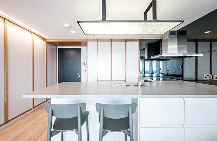 1 Bedroom Flat To Rent In Manhattan Loft, International Way, Stratford, E20