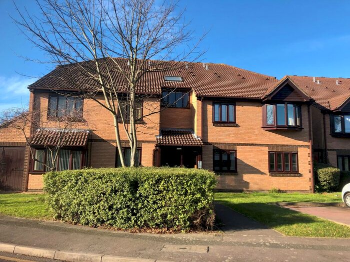 1 Bedroom Flat To Rent In Marwell Close, Romford RM1