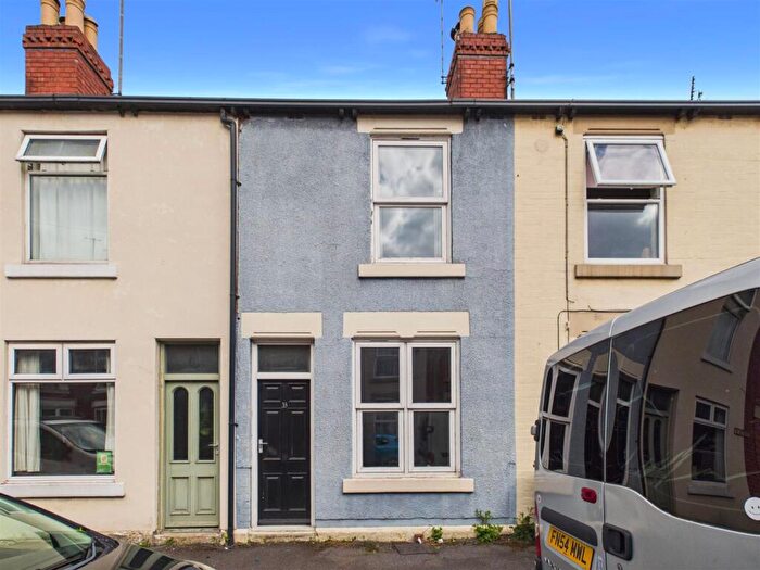 2 Bedroom Terraced House For Sale In Coniston Road, Sheffield, S8