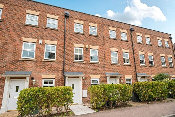 3 Bedroom Terraced House For Sale In Gardenia Road, Bromley, Kent, BR1