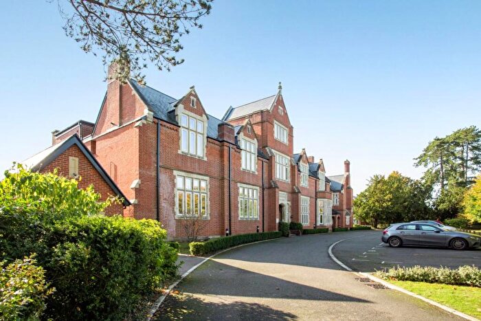 3 Bedroom Flat To Rent In Enborne Road Newbury, RG14