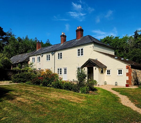 5 Bedroom Semi-Detached House To Rent In Hamstead Drive | Yarmouth, PO33