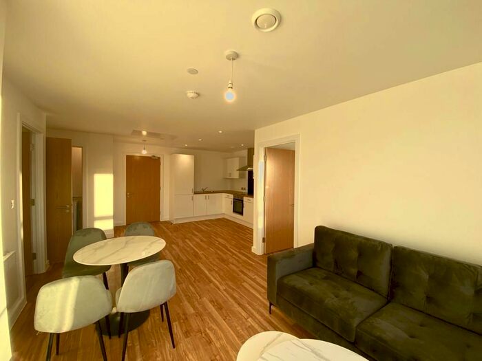 2 Bedroom Flat To Rent In Pomona Strand, Old Trafford, M16