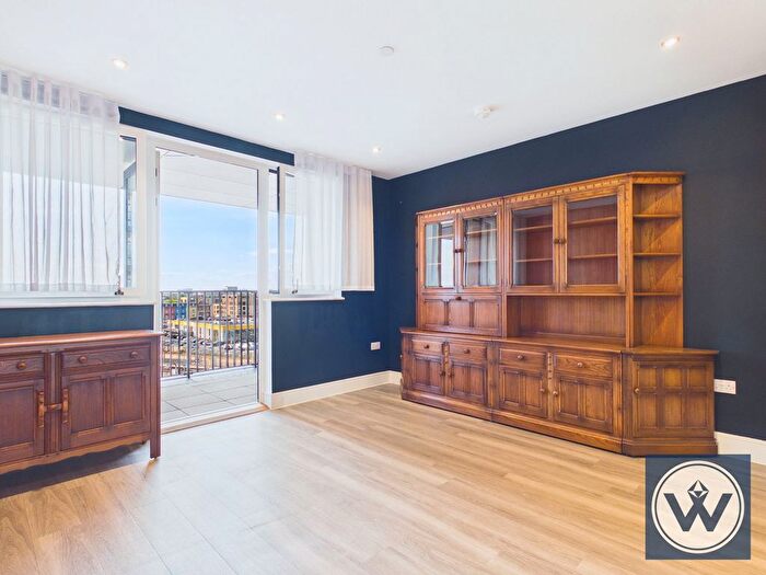 1 Bedroom Flat For Sale In Ashwell House, Healum Avenue, Southall, UB2