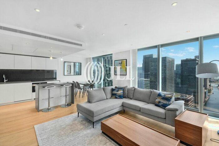 2 Bedroom Flat To Rent In Landmark Pinnacle, London, E14