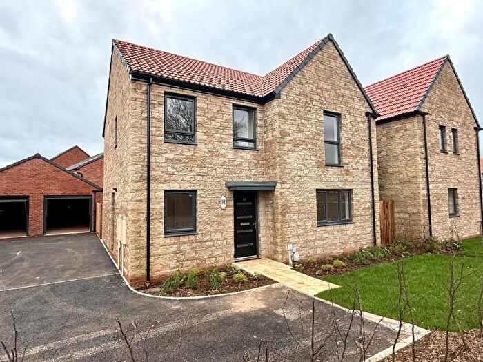 4 Bedroom Detached House To Rent In Doyle Road, Yate, Bristol, BS37