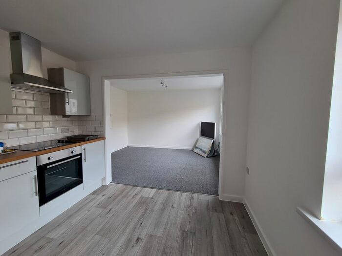 2 Bedroom Flat To Rent In Adelphi Lane, Paignton TQ4