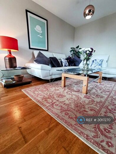 2 Bedroom Flat To Rent In Altolusso, Cardiff, CF10