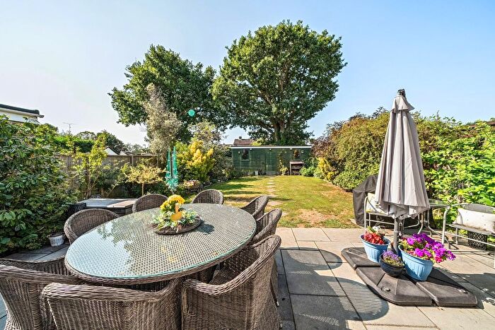 4 Bedroom Detached House For Sale In Bramley Close, Waterlooville, PO7