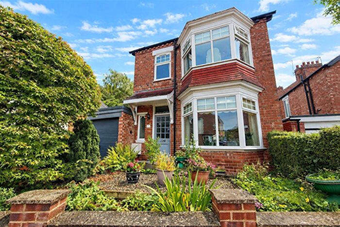 3 Bedroom Detached House For Sale In Bloomfield Road, Darlington, DL3