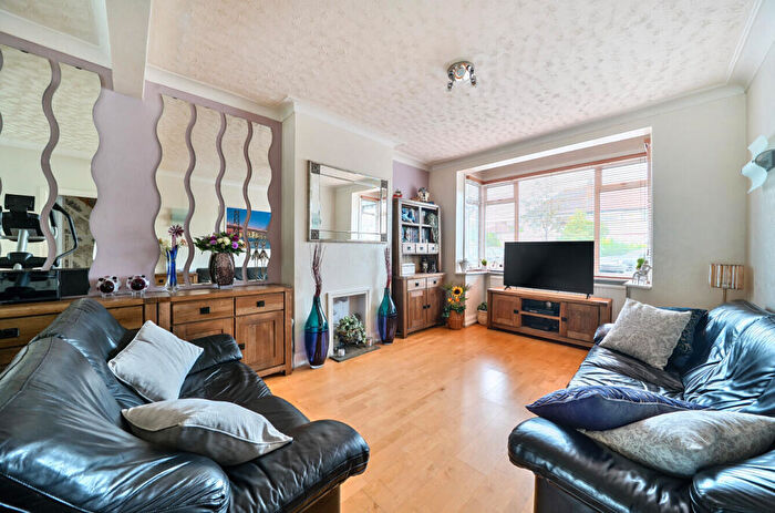 3 Bedroom Terraced House For Sale In Manor Road, Mitcham, CR4