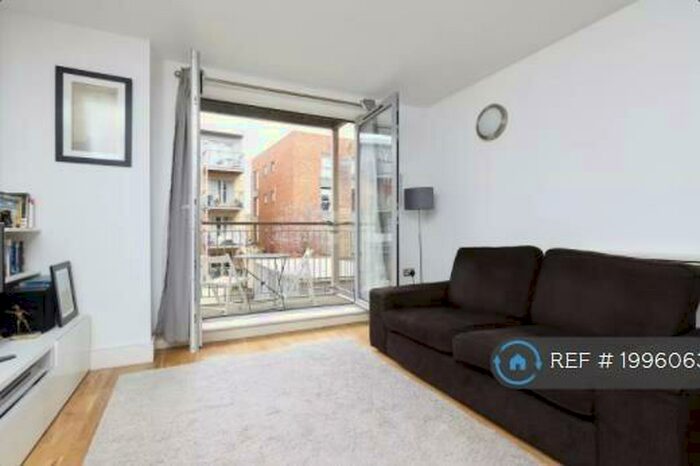 1 Bedroom Flat To Rent In Peckham Grove, London, SE15