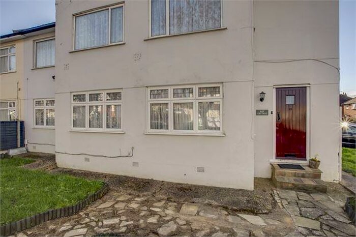 2 Bedroom Maisonette To Rent In Albert Road, Harrow, North Harrow, HA2