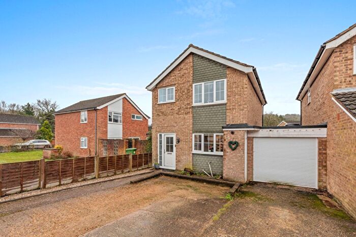 3 Bedroom Detached House For Sale In Berkeley Road, Loudwater, HP10