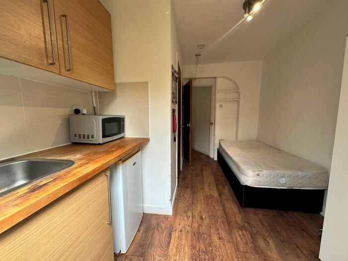 1 Bedroom Flat To Rent In St. Erkenwald Road, Barking, IG11