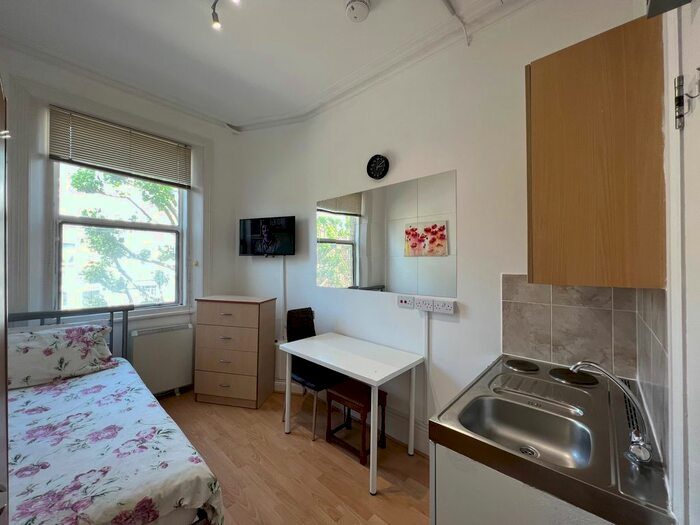Studio To Rent In Philbeach Gardens, London, SW5