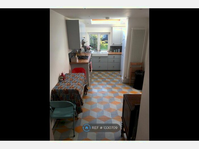 3 Bedroom Terraced House To Rent In Walthamstow, London, E17