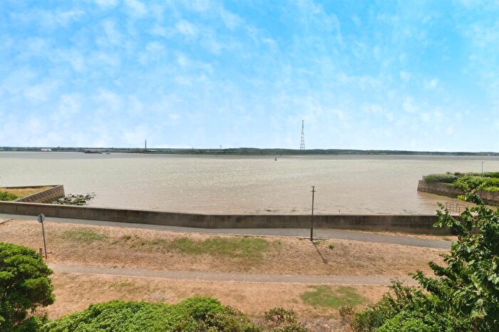 2 Bedroom Flat For Sale In St. Leonards Close, Grays, RM17