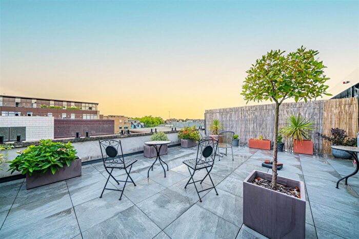 2 Bedroom Apartment For Sale In The Brewery, Dorchester, DT1