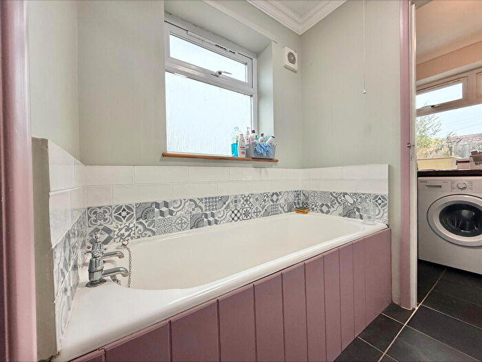 2 Bedroom End Of Terrace House For Sale In Common Road, Hemsby, NR29