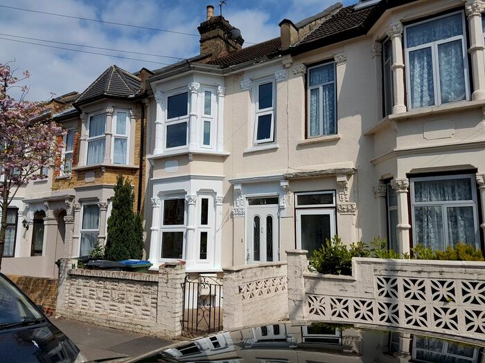 3 Bedroom Terraced House To Rent In Rosebank Grove, Walthamstow, London, E17